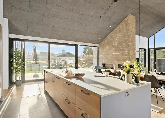 Feriehus 4 Bedroom Pet Friendly In *