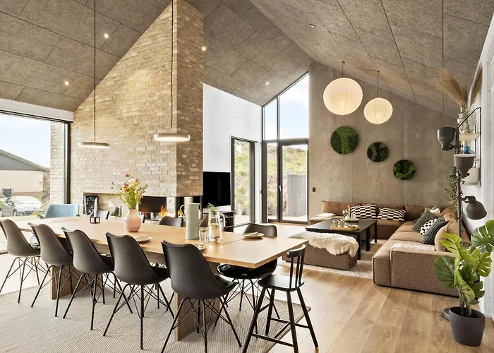 Feriehus 4 Bedroom Pet Friendly In