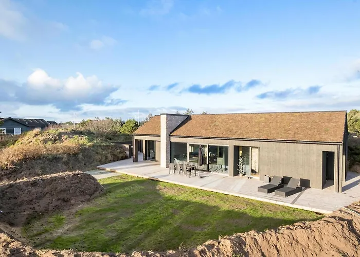 Feriehus 4 Bedroom Pet Friendly In *
